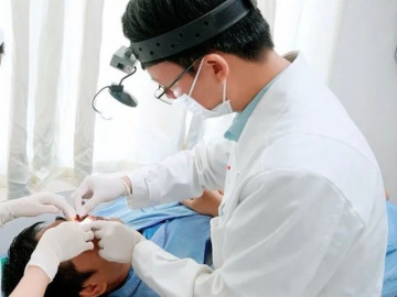 Nhiễm trùng, hoại tử sụn mũi do tự ý nặn mụn tại nhà