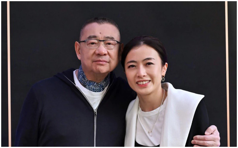 Trần Khải Vận sinh năm 1980 đã trở thành tỷ phú nhờ thừa hưởng số tài sản từ người chồng lớn tuổi, đại gia Lưu Loan Hùng.
