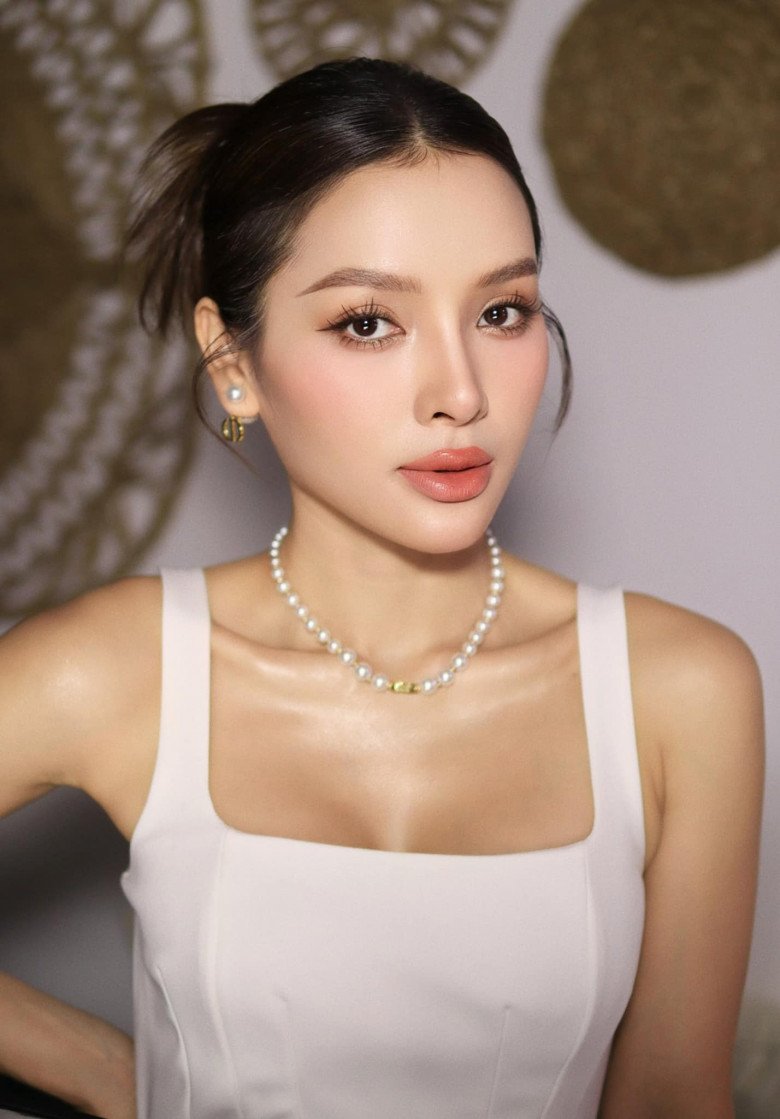 Phương Trinh Jolie thông báo đang mang thai lần 3.