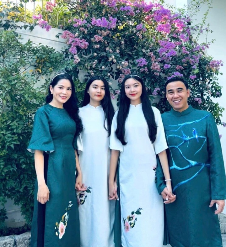 Mẹ Lọ Lem khuyên con gái vẫn nên đối xử tốt với bạn dù bị ngó lơ. 