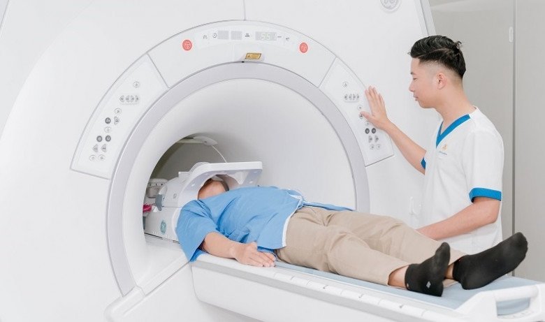 Kết quả chụp MRI cho thấy, nữ bệnh nhân bị nhiều tổn thương ở gan và phổi.