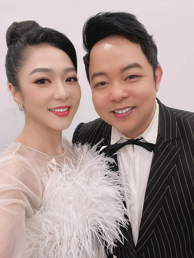 Sao Việt 24h: 4 amp;#34;rich kidamp;#34; showbiz tụ họp, Suchin - Sutin tròn ủm đáng yêu, 2 con Diệp Lâm Anh chân dài ấn tượng - 10