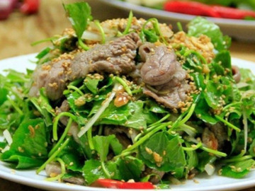 Người phụ nữ ở Hà Nội bị tổn thương gan, phổi vì thói quen ăn uống kiểu giải nhiệt mùa hè