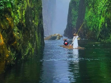 Thác Rồng Trung Lèng Hồ - tiên cảnh giữa núi rừng Bát Xát
