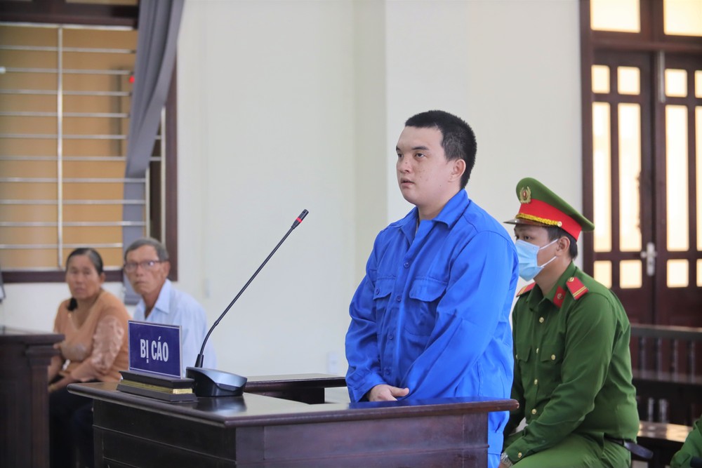 Lê Văn Phương đã giết người, cướp tài sản và hiếp dâm người phụ nữ bán vé số. Ảnh: HD