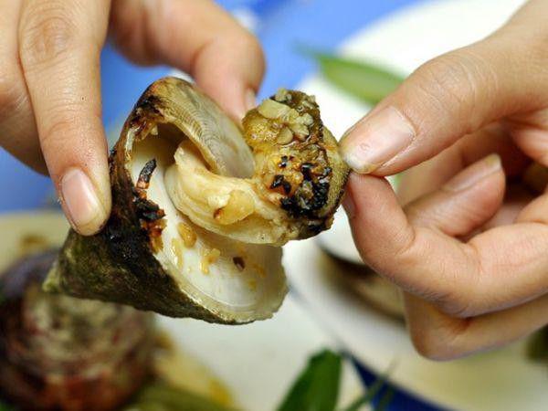 Ốc vú nàng có thể chế biến thành nhiều món ngon, trong đó ốc luộc là món dễ làm và giữ được hương vị thơm ngọt của chúng