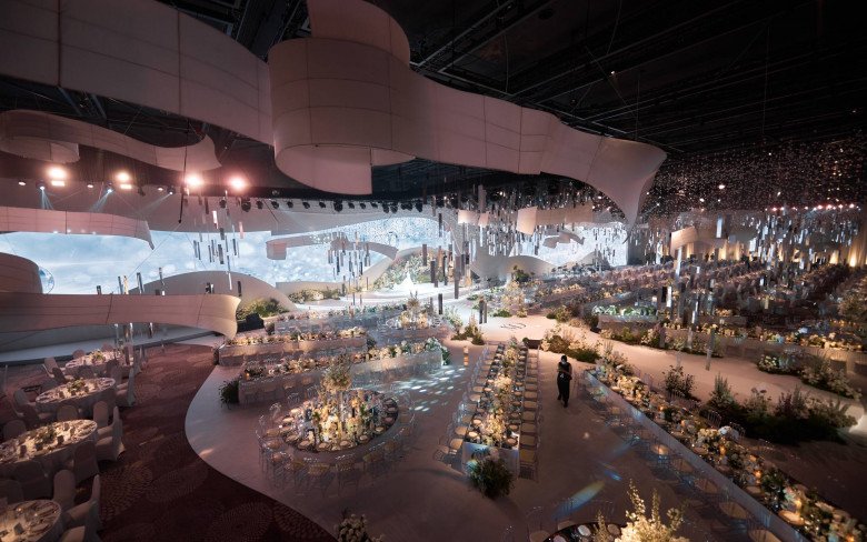 Không gian tiệc cưới như cổ tích của vợ chồng sao phim Khi ta 25.