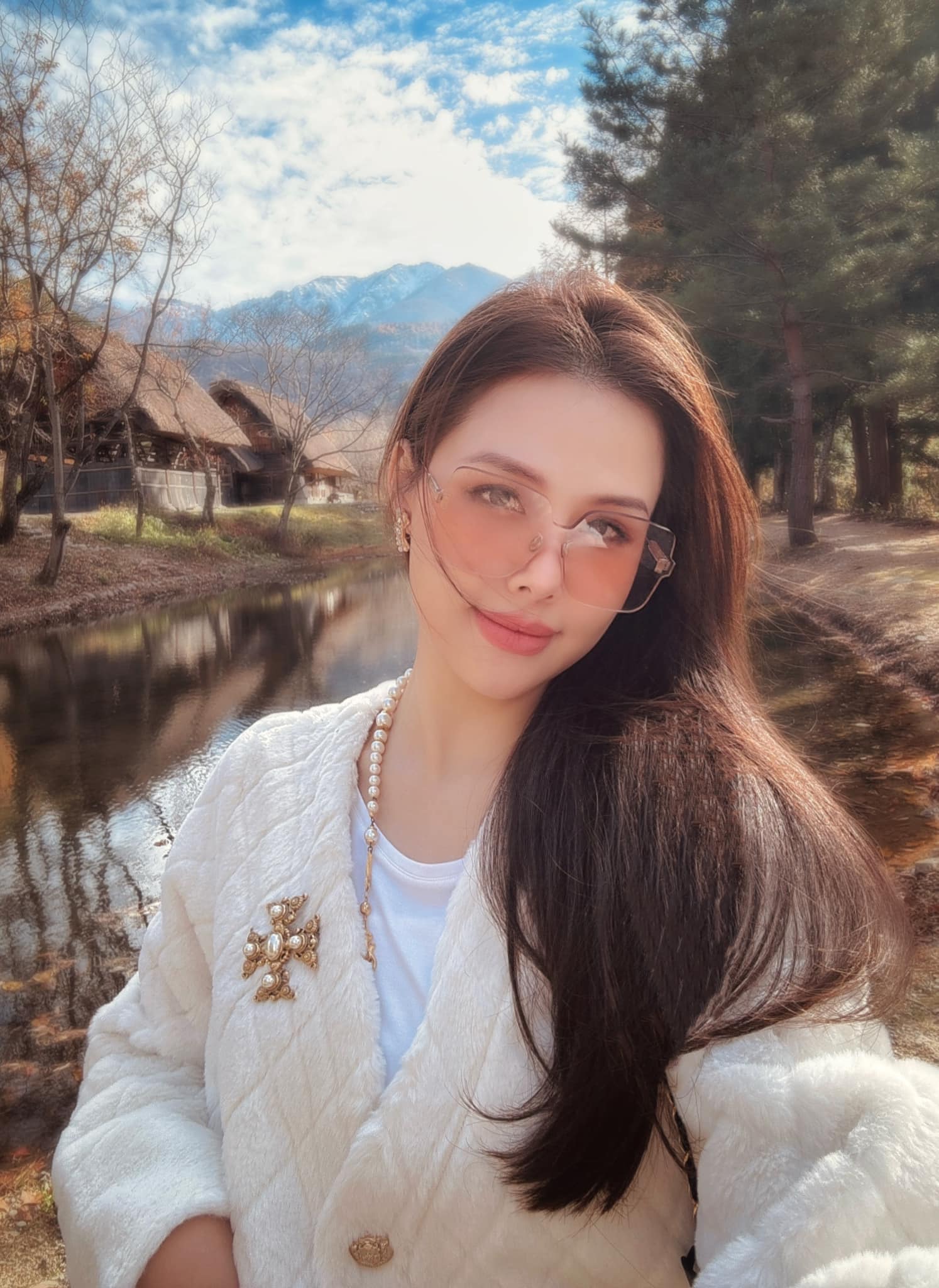 Mỹ nhân giấu nhẹm đám cưới chồng đại gia, ăn mặc đúng hai màu này đã đủ đẳng cấp vạn người mê - 5