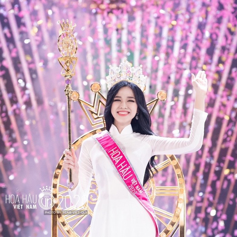 Đỗ Thị Hà đăng quang Hoa hậu Việt Nam 2020 và hiện vẫn đang là một tên tuổi được yêu mến và thu hút sự chú ý đông đảo của công chúng dù đã kết thúc nhiệm kỳ gần 4 năm. 