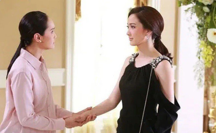 Bố mẹ chồng tôi tâm lý, thương con dâu lắm. (Ảnh minh họa)