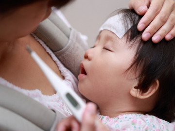Giải mã   đốt 3 tuổi”, vì sao con hay ốm trong giai đoạn này?