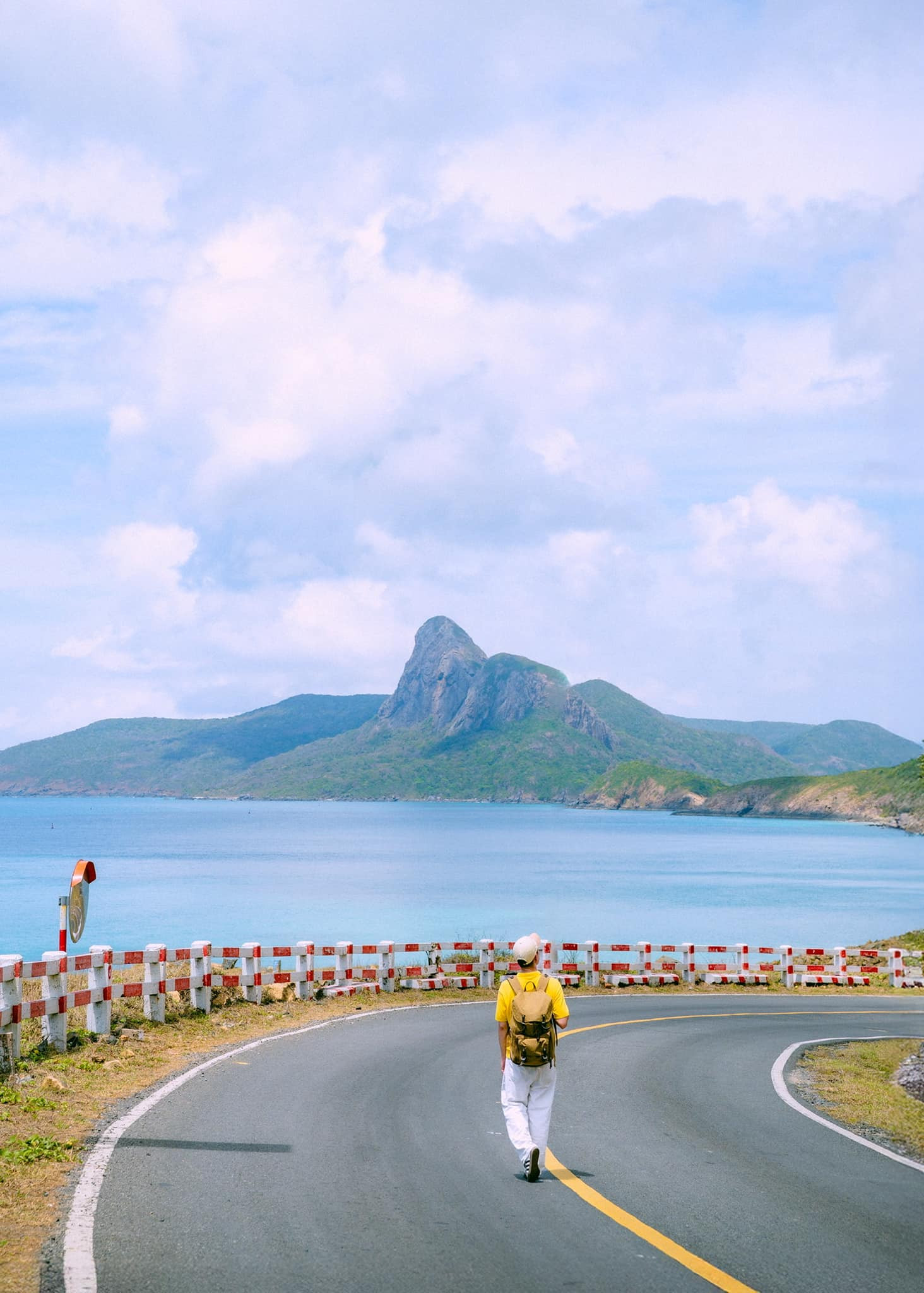 Côn Đảo đang có thời tiết thuận lợi, biển xanh, nắng vàng