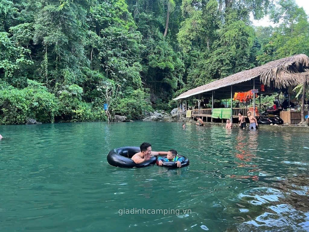 Nghỉ lễ Giỗ tổ Hùng Vương: Sáng mặc Việt phục đến đền Hùng, tối cắm trại dưới trời sao - 3