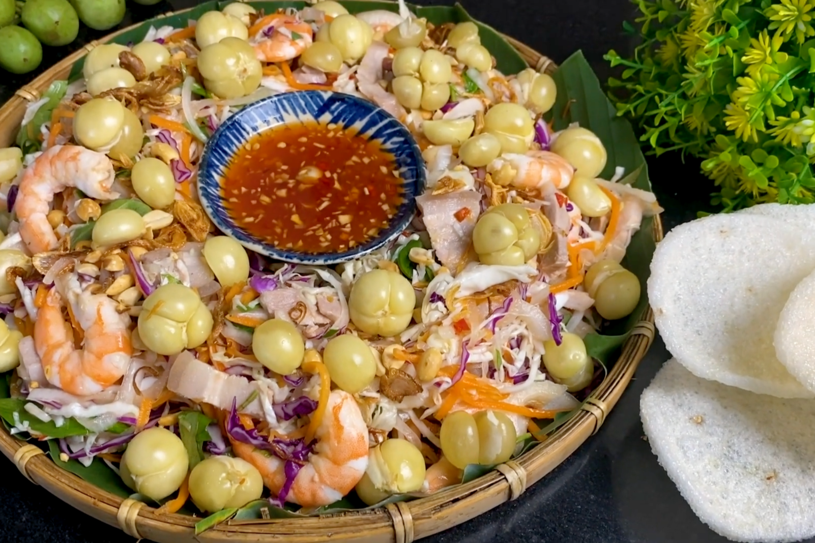 Gỏi dâu da là món ngon hấp dẫn. Ảnh: Bếp của Vợ