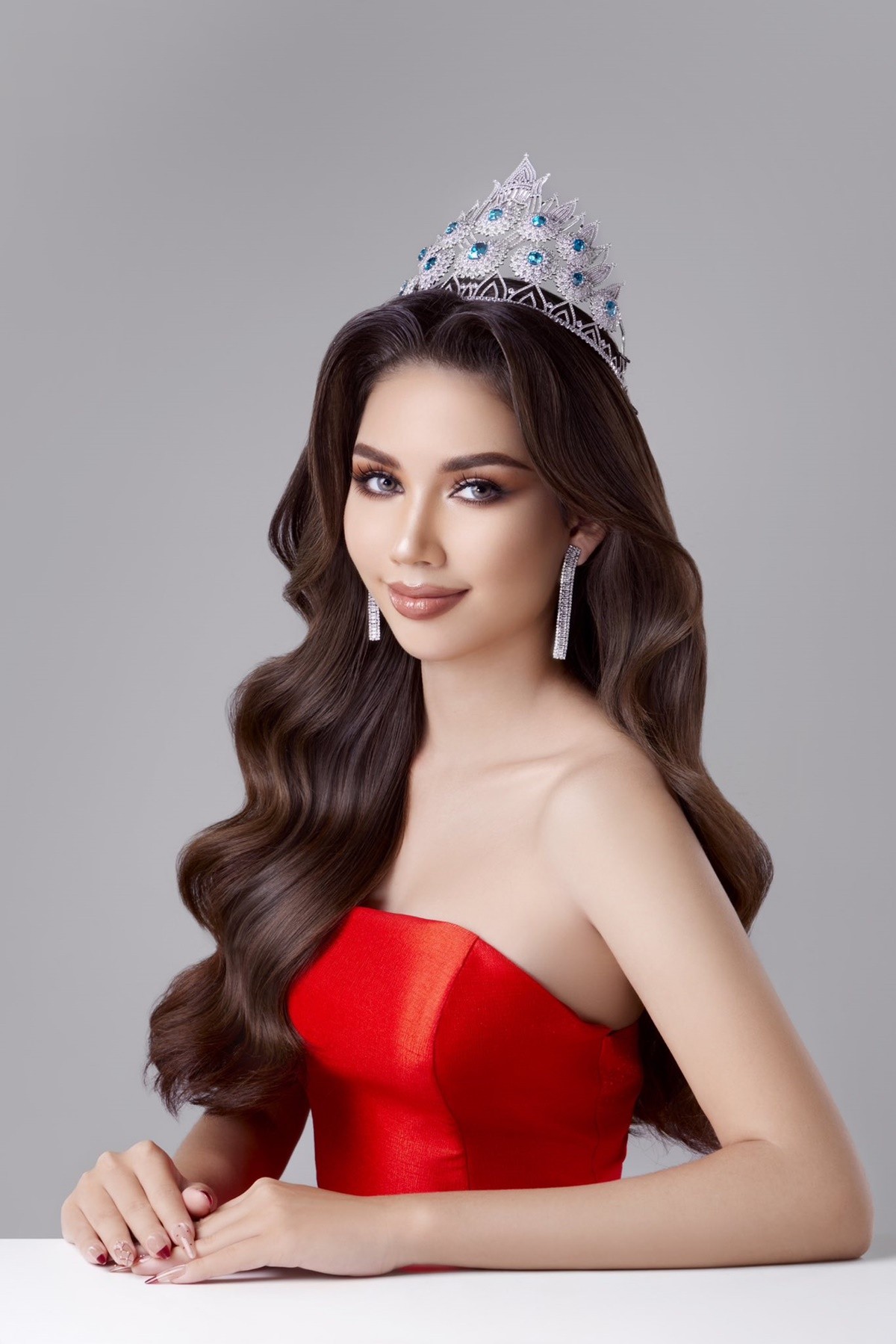 Nhan sắc “hội chị em” Đông Nam Á tại Miss World 2025, đại diện Thái Lan nổi bật - 1
