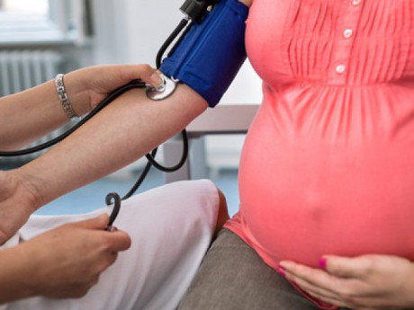 Vì sao phụ nữ bị tiền sản giật phải theo dõi phòng ngừa bệnh tim?