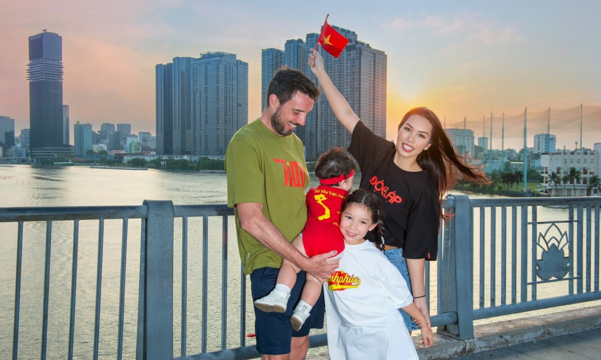 Sao Việt mong chờ đại lễ 30/4 - 15