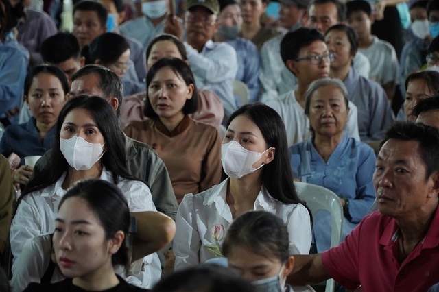 Ghi nhận sáng đầu tiên khai mở chiêm bái Xá lợi Đức Phật tại chùa Thanh Tâm - 10