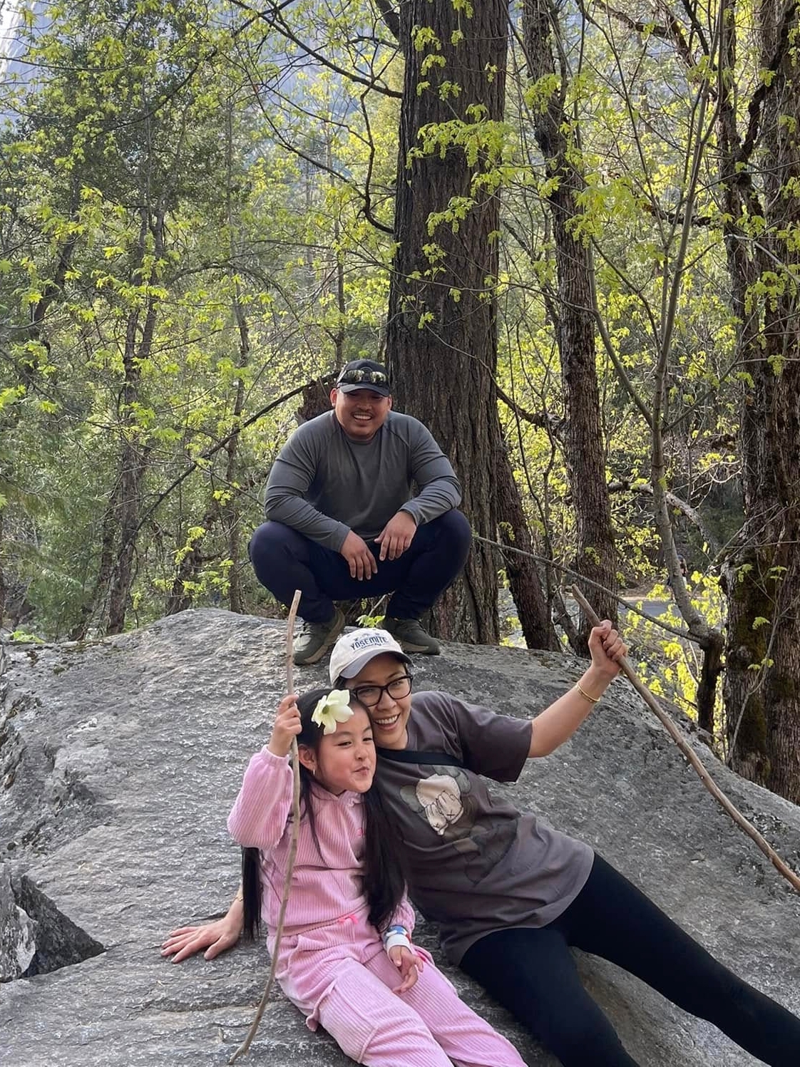Vợ con Đức Tiến hiking ở vườn quốc gia nổi tiếng nước Mỹ - 3