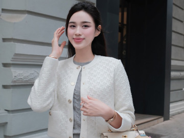 Đỗ Thị Hà sắm túi 700 triệu đồng, đắt nhất tủ đồ