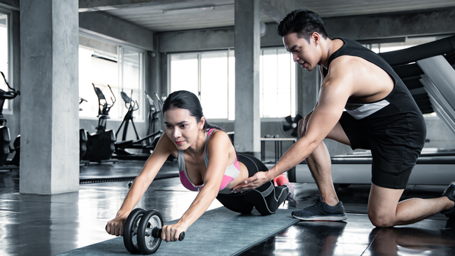 Để tránh loãng xương, phụ nữ nên thực hành thói quen thực hành các bài tập ảnh hưởng trực tiếp đến xương.