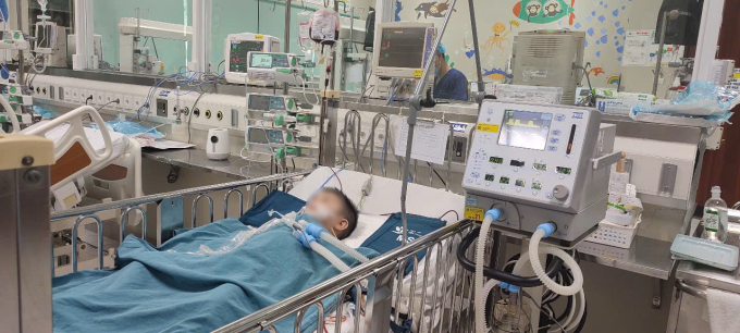 Các chàng trai khẩn cấp tại Bệnh viện Nhi khoa Quốc gia. Ảnh: Bác sĩ được cung cấp