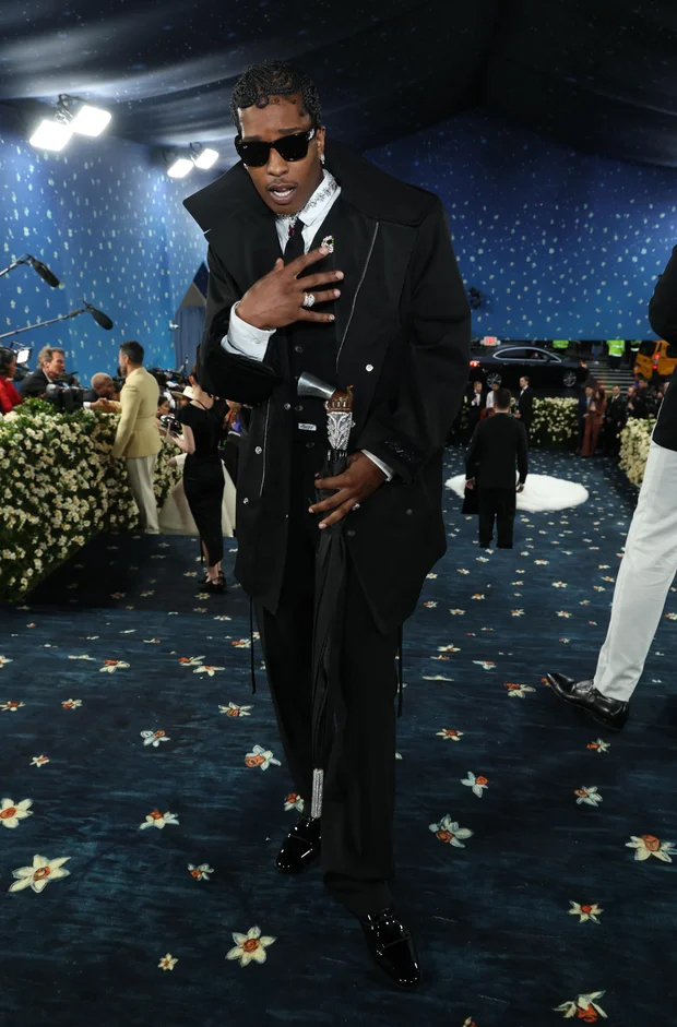 Rocky bày tỏ niềm phấn khích khi sắp có con thứ ba. Ảnh: Vogue