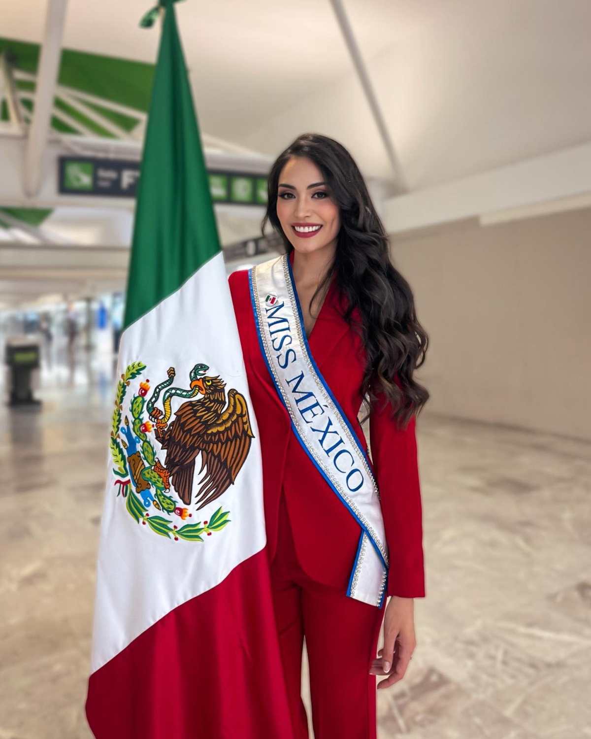 Mỹ nhân người Mexico, Maryely Leal, nằm trong top thí sinh gây chú ý nhờ sắc vóc và kinh nghiệm sân khấu. Cô 28 tuổi, tốt nghiệp chuyên ngành nghiên cứu quốc tế tại Đại học Tự trị Sinaloa, hiện làm việc trong lĩnh vực giáo dục. Maryely Leal từng thi Mexicana Universal 2018 và giành ngôi á hậu 2. Ảnh: Instagram Maryely Leal