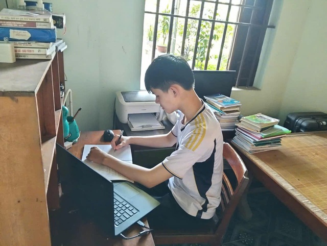 Thủ khoa Kỳ thi đánh giá tư duy lần thứ 3 của Đại học Bách khoa Hà Nội là học sinh của Trường THPT Đô Lương 3.