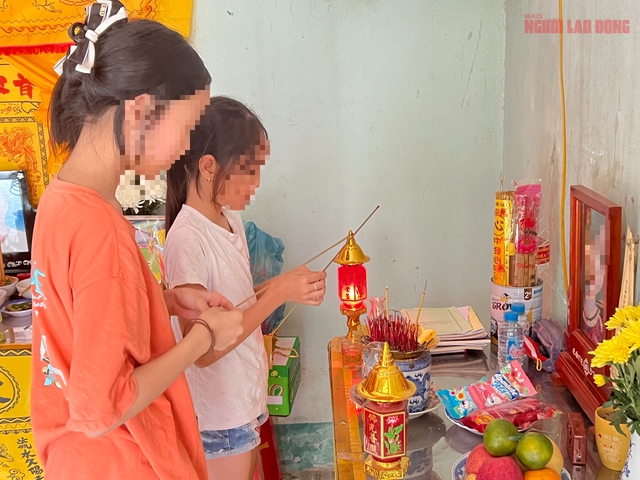 Hai em của Tr. rất thương nhớ chị gái