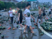 Tin tức - Cảnh tượng chưa từng thấy sau vụ tai nạn giao thông giữa ngã tư