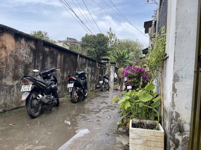 Con hẻm xảy ra vụ việc.