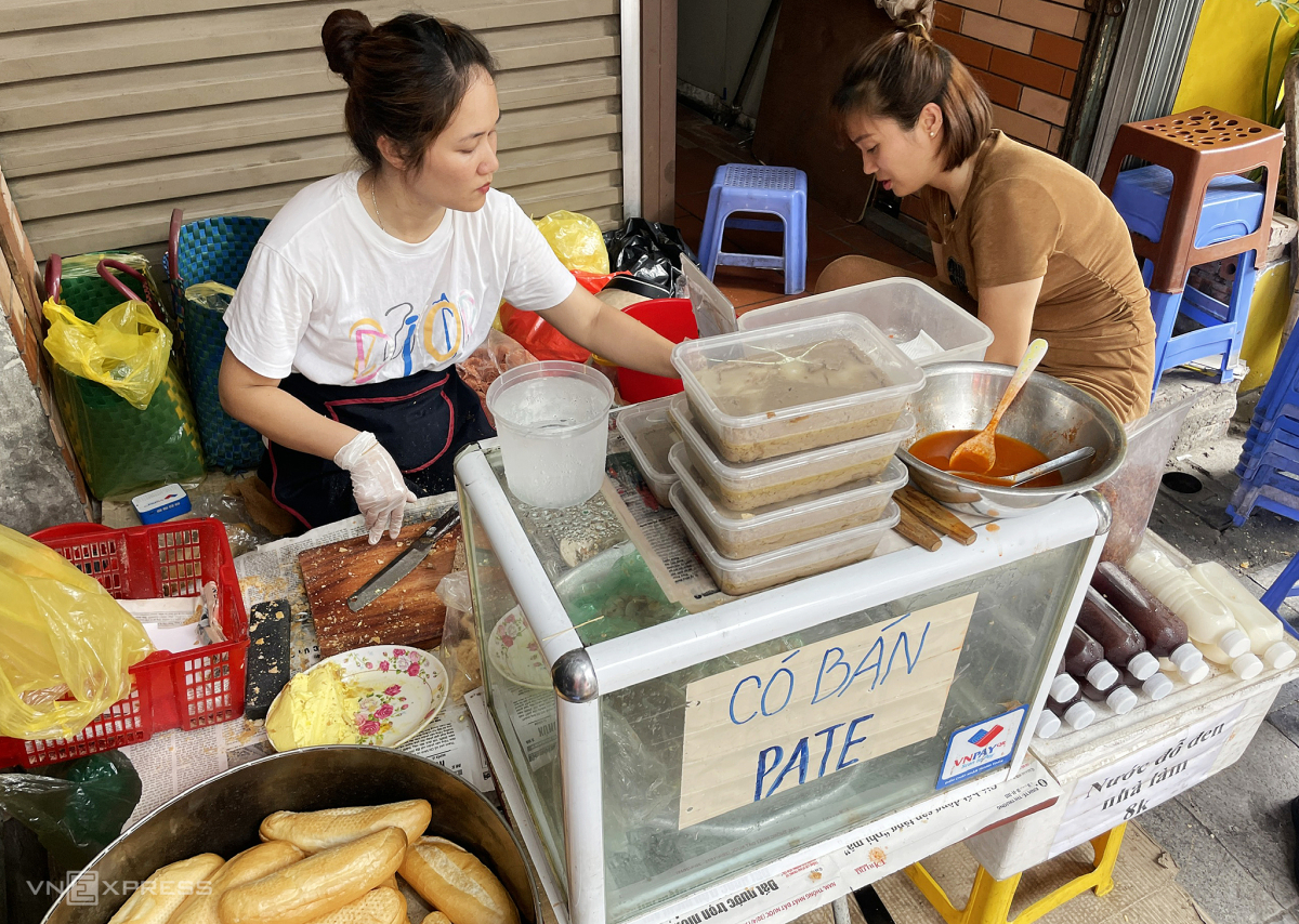 Bánh mì 12.000 đồng ở phố cổ Hà Nội - 2