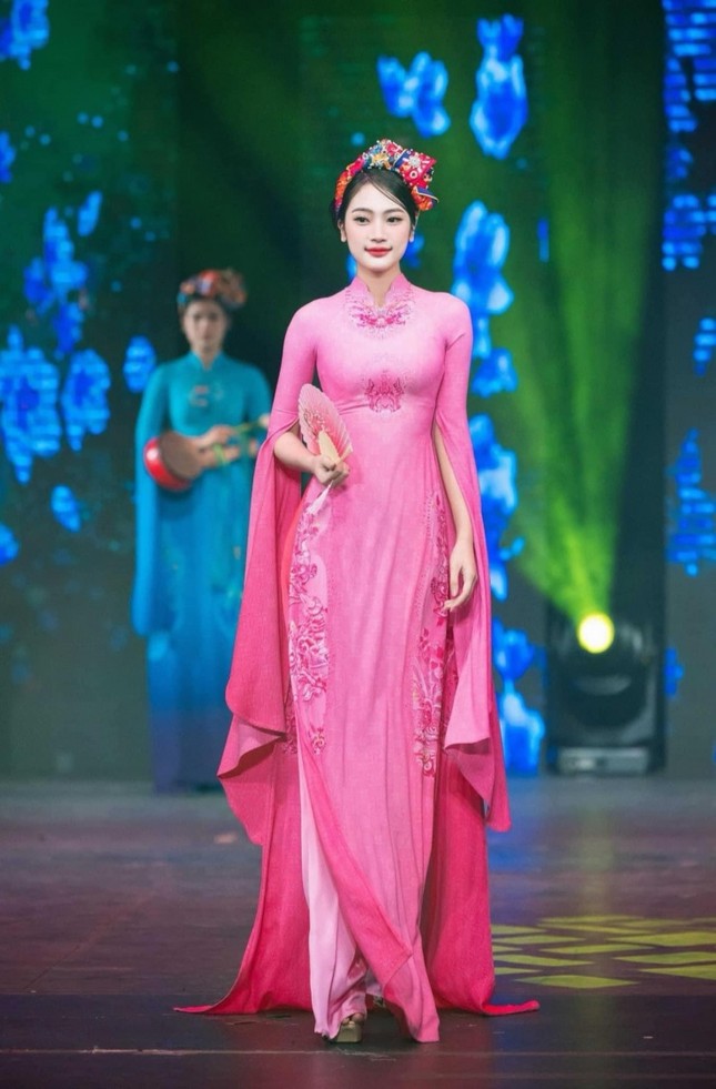 img src/upload/2-2025/images/2025-05-14/1747196295-huong-giang-1-7656-4164-width645height967.jpg width660 /