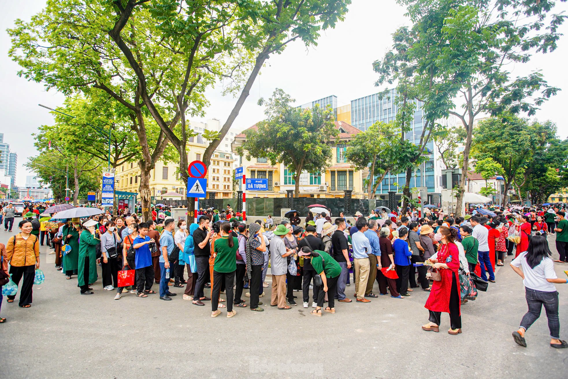 Đây là lần thứ tư xá lợi Phật - bảo vật quốc gia Ấn Độ được cung rước ra ngoài phạm vi đất nước.