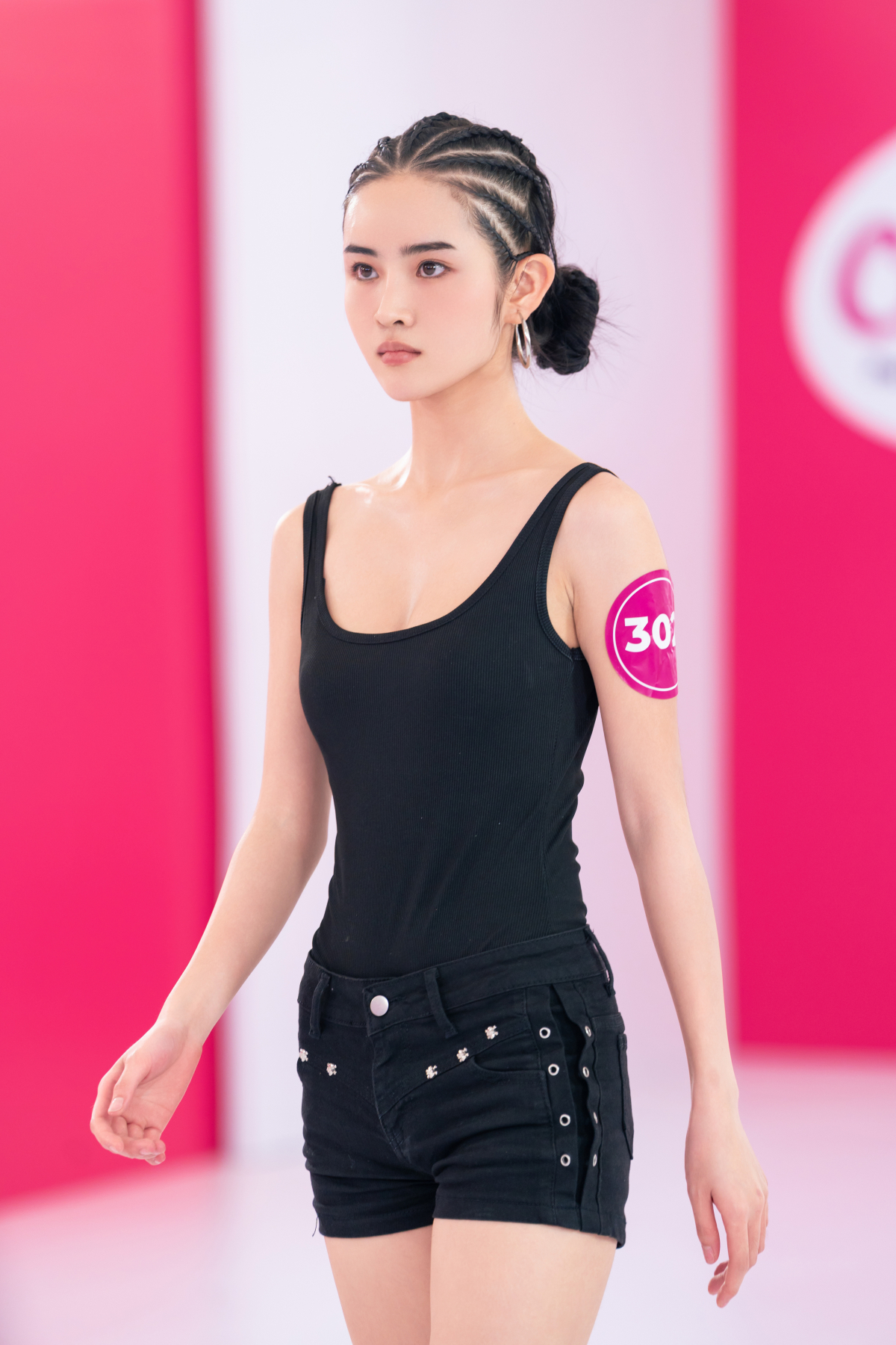 Ngay từ sáng sớm, các thí sinh đã có mặt tại địa điểm casting với tinh thần hào hứng và sự chuẩn bị kỹ lưỡng cả về phong thái lẫn ngoại hình.