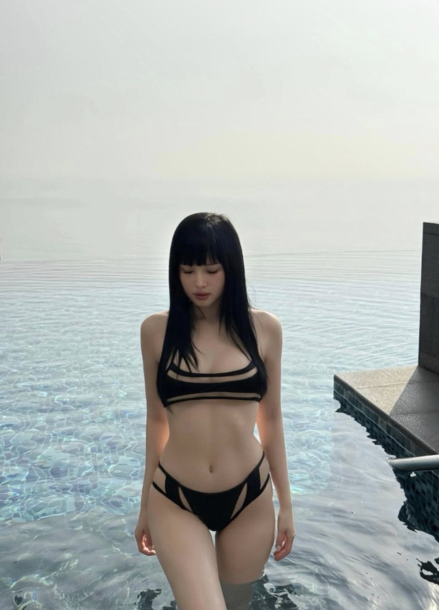 Diễn viên, hotgirl Tâm Tít vừa đăng tải ảnh loạt ảnh trong chuyến du lịch, khoe khéo hình thể nóng bỏng. Ảnh FBNV