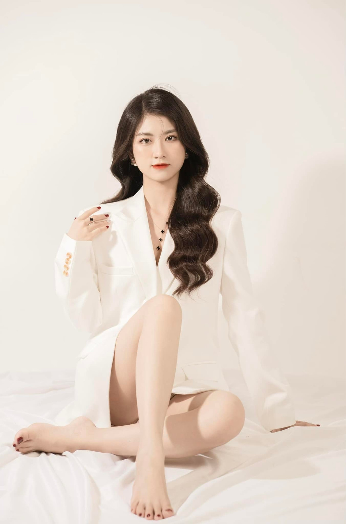 Nữ MC Nghệ An sở hữu tên lạ gây sốt với visual vạn người mê - 10