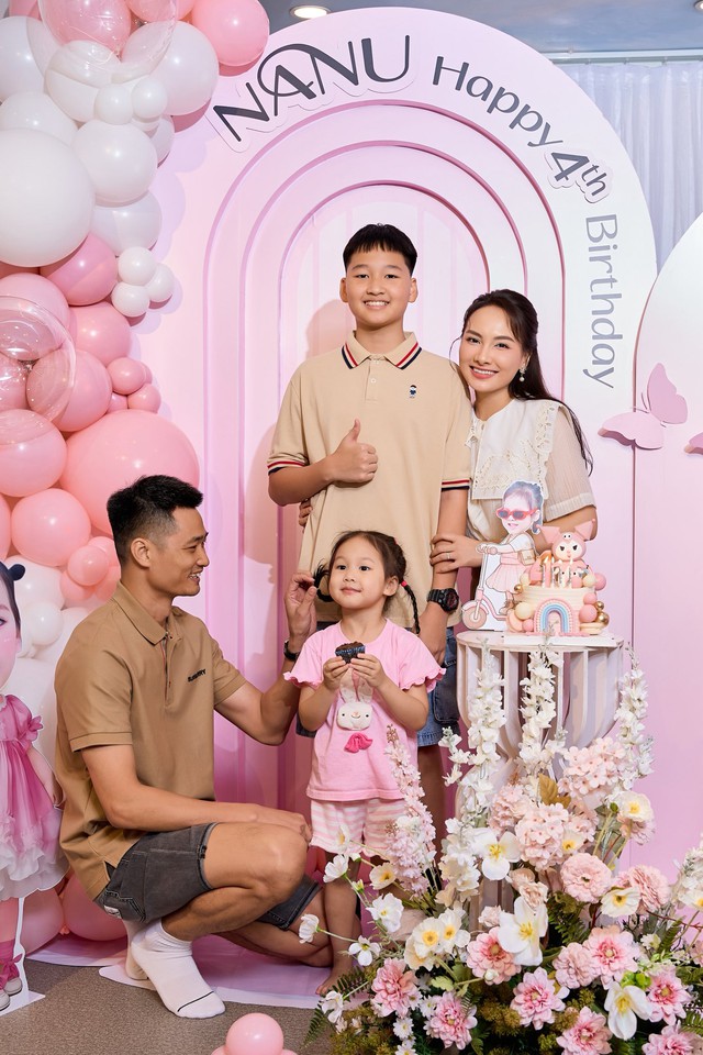 Con gái 4 tuổi của Bảo Thanh gây chú ý với bộ đồ đơn giản trong lần đầu tổ chức sinh nhật - 4