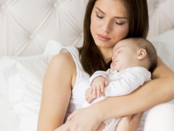 Lý do những bà mẹ bị trầm cảm sau sinh cần được tăng cường kết nối mẹ - con