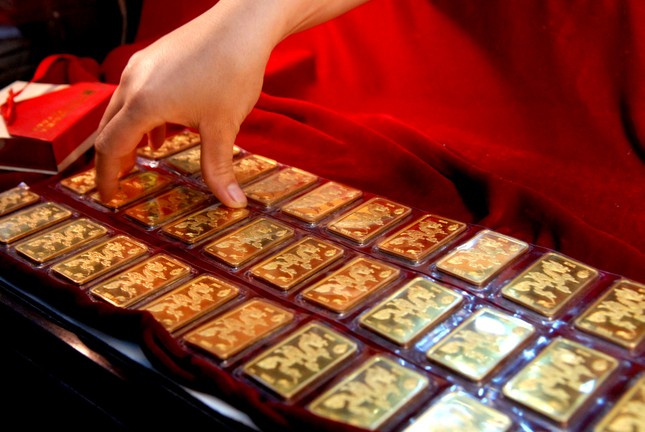 Giá vàng SJC giảm nửa triệu đồng/lượng so với sáng qua.