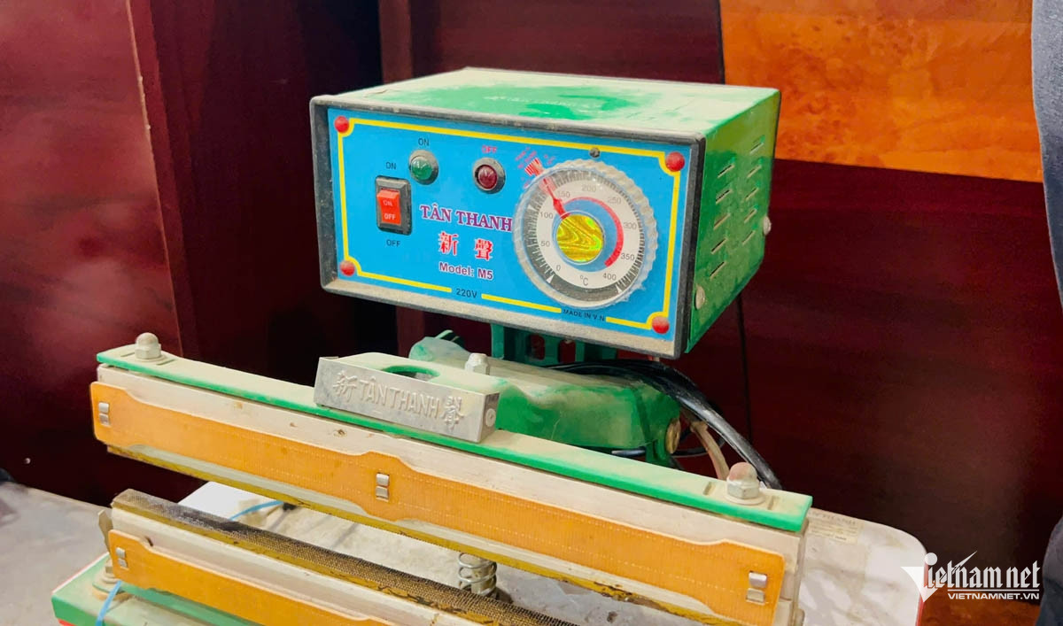 Công an Hà Nội công bố hình ảnh hơn 17 tấn gạo amp;#34;ngon nhất thế giớiamp;#34; bị làm giả - 2