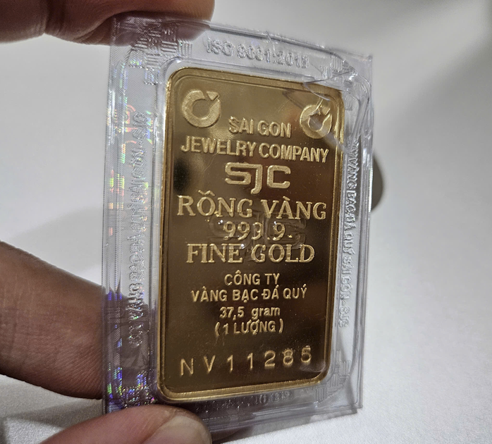 Giá vàng miếng SJC, vàng nhẫn giảm trở lại vào sáng nay