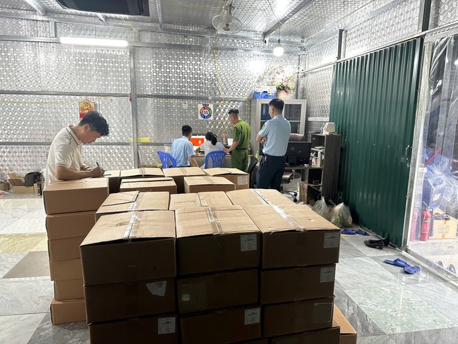 Số hàng ước tính trị giá trên 2 tỷ đồng