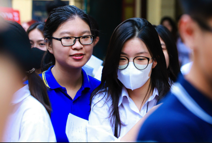 Nhiều trường đại học đồng loạt điều chỉnh phương án, giảm mạnh hoặc loại bỏ tổ hợp khối C00