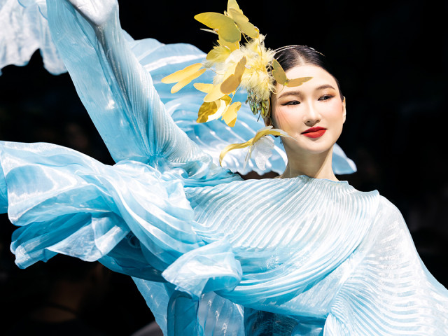 Nàng Mơ - mỹ nhân triệu view gây chú ý ở tuần lễ thời trang