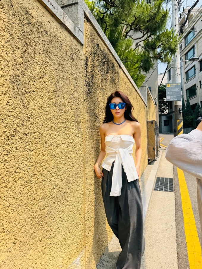 Sự trẻ trung đáng kinh ngạc của Ha Ji Won không đến từ phép màu mà từ sự kiên định với thói quen sinh hoạt, ăn uống lành mạnh suốt nhiều năm. Ảnh: Instagram hajiwon1023