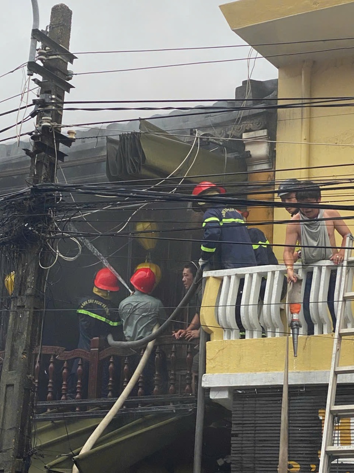 Tin tức 24h: Bão số 1 giật cấp 14 khi vào Vịnh Bắc Bộ và mạnh lên trong chiều và đêm nay - 3