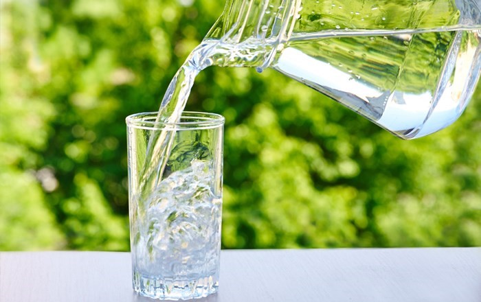 Uống đủ nước vào buổi sáng giúp tăng cường năng lượng có thể kéo dài tuổi thọ.