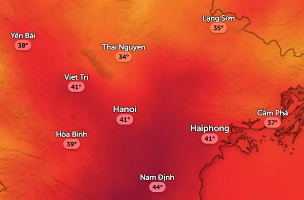 Dự báo nhiệt độ cảm nhận ở một số tỉnh thành miền Bắc vào trưa thứ Hai, 16/6: Nắng nóng dịu bớt, nhưng nhiều nơi vẫn rất nóng. Ảnh: Zoom Earth, OpenStreetMap, ICON.